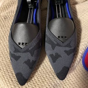 Rothy’s 12.5 Grey Camo Points EUC